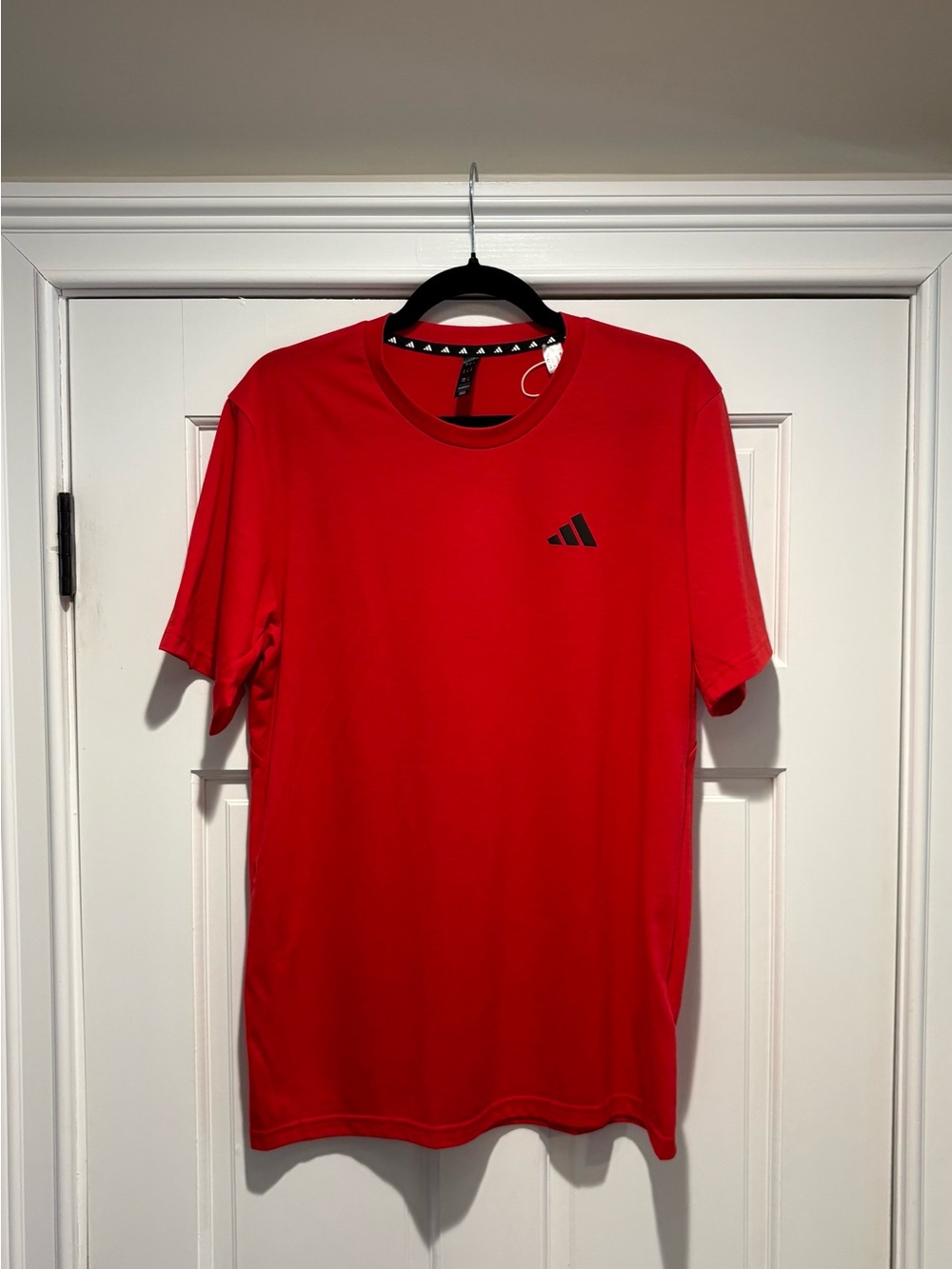Adidas Men's Medium Bold Red Short Sleeve Tee - Picture 2 of 7